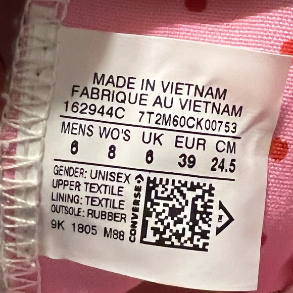 SOLD!!! Sz 8 Womens Converse Sanrio Hello Kitty Collab Hi Tops - Picture 13 of 14